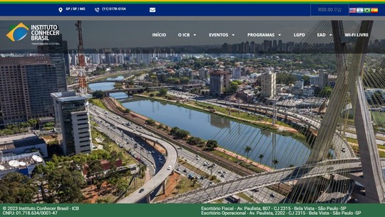 Página inicial do site do Instituto Conhecer Brasil, ONG ligada à empresária Karina Ferreira da Gama, produtora do filme sobre Jair Bolsonaro — Foto: Reprodução