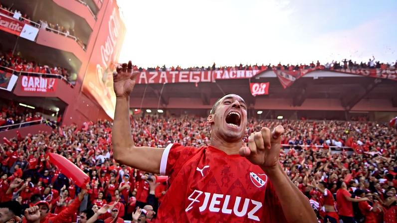 Dentro do estádio de futebol, os homens se acham no direito de brigar e xingar, muitas vezes levando a situações de violência