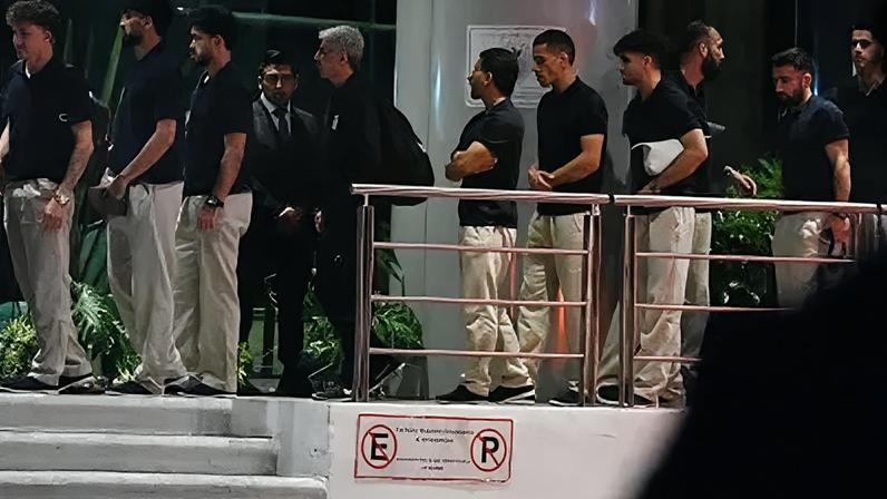Jogadores da seleção do Irã desembarcam no México após sofrerem com atraso nos EUA