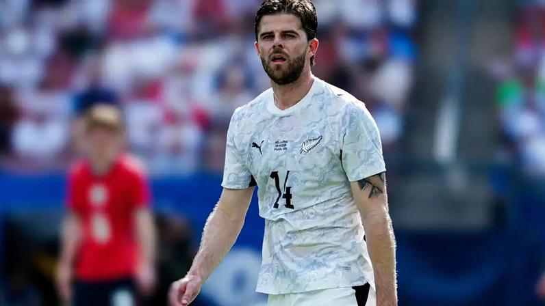 Alex Rufer (Nova Zelândia) durante jogo contra a Inglaterra, no dia 06.06.2026.