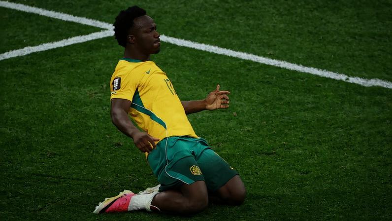 Nestory Irankunda, atacante da Austrália, comemora gol sobre a Turquia — Foto: REUTERS/Agustin Marcarian