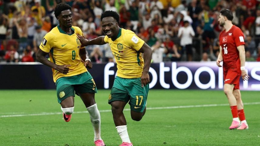 Irankunda, comemora gol na vitória da Austrália por 2 a 0 contra a Turquia pela primeira partida da Copa