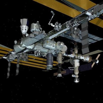 SpaceX Dragon pousa no Pacífico após concluir missão de carga