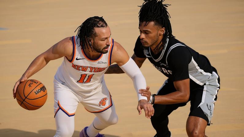 Jalen Brunson comandou o Knicks na vitória sobre o Spurs pelas finais da NBA