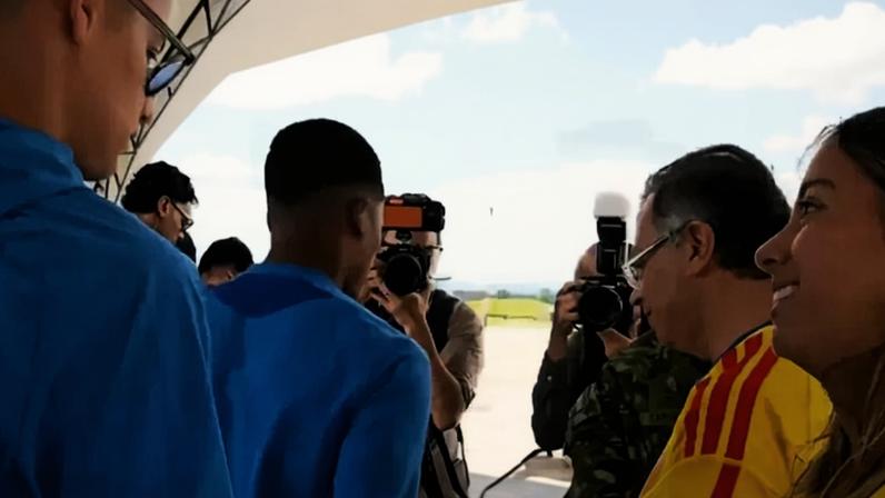 James Rodríguez entra em polêmica ao ignorar filha do presidente da Colômbia