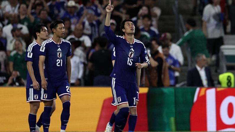No jogo mil da história das Copas do Mundo, o Japão venceu a Tunísia por 4 a 0 (Foto: Julio Cesar AGUILAR / AFP)