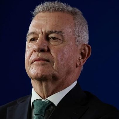 Técnico do México evita tema de protestos e celebra segunda Copa em casa