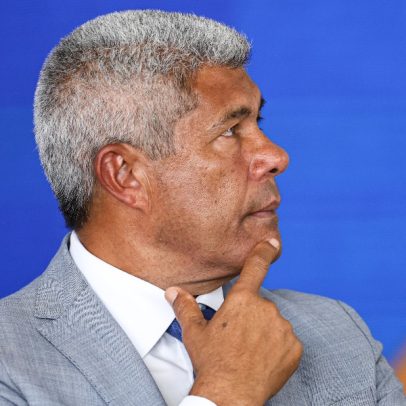 Governador da Bahia antecipa salários de servidores para São João; PF mira aliados