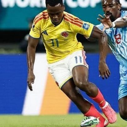 Renan diz que Arias joga com liberdade e não fica preso