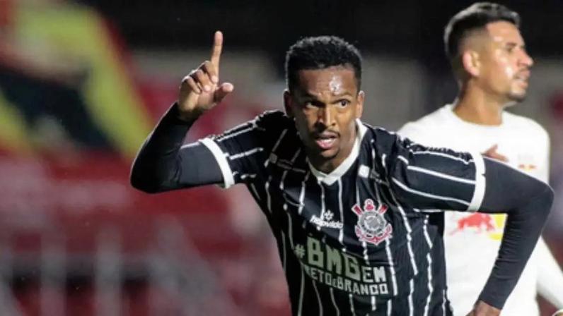 Agora afastado dos campos, Jô tem a trajetória marcada por suas passagens em clubes como o Corinthians, Atlético-MG e Seleção Brasileira