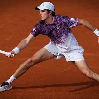 João Fonseca x Mensik em Roland Garros: como assistir ao vivo