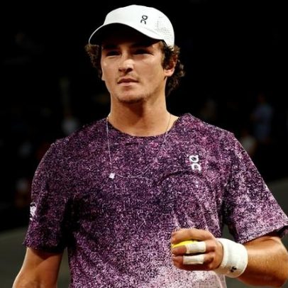 João Fonseca estreia nas duplas no ATP de Halle; veja horário e transmissão