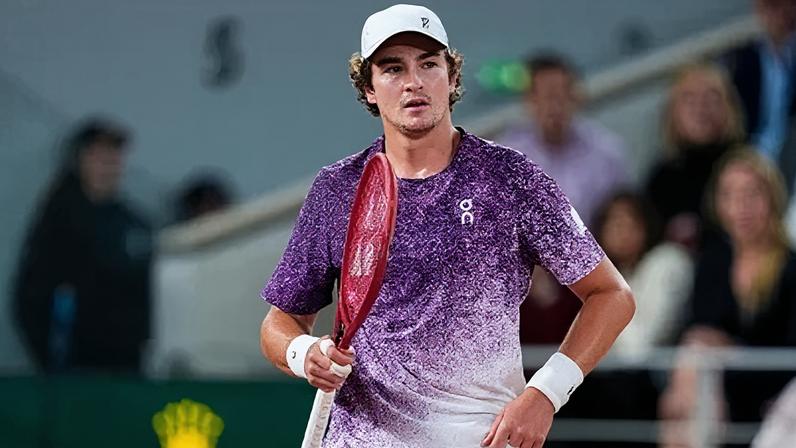 João Fonseca foi eliminado em Roland Garros