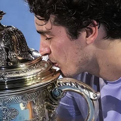 João Fonseca vence duas vezes ao enfrentar Mensik