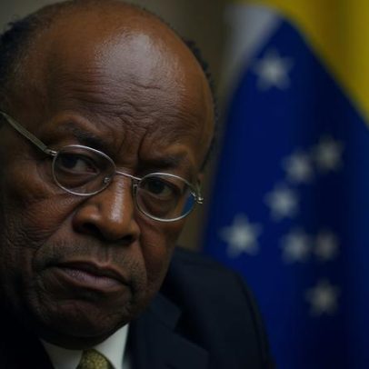 Joaquim Barbosa estreia nas redes e sinaliza candidatura presidencial