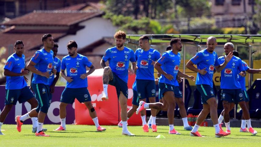 Jogadores da seleção treinam para a Copa: taxação dos EUA à vista