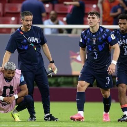 Uruguai cancela voo fretado de jogadores após eliminação na Copa