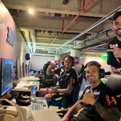 Vini Jr registra momento de descontração na LAN house da seleção