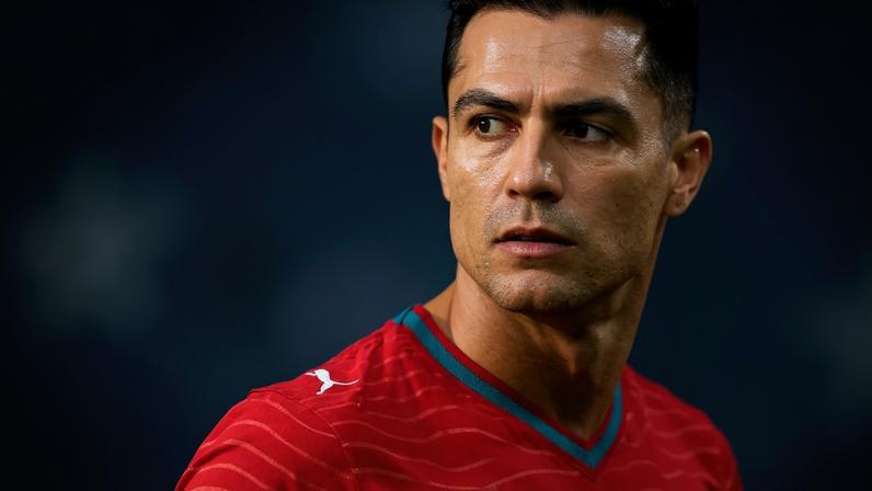 Cristiano Ronaldo em ação pela seleção de Portugal(Foto: FILIPE AMORIM / AFP)