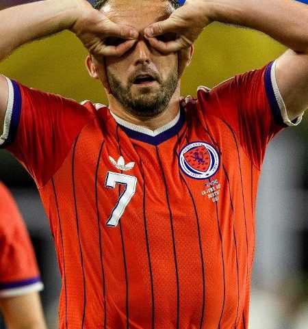 John McGinn, da Escócia, celebra gol sobre o Haiti em jogo da Copa do Mundo
