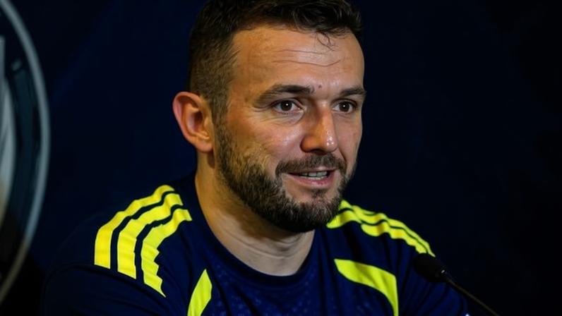 John McGinn, meio-campista da Escócia