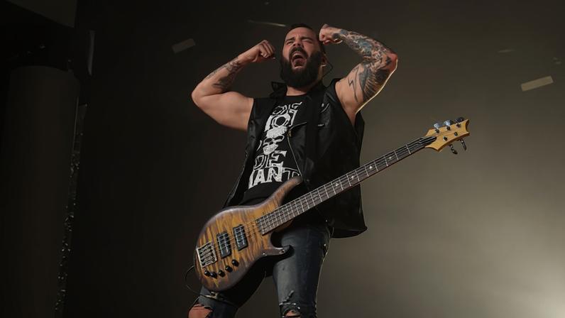 John Cooper afirma que hard rock não é demoníaco: música pertence a Deus