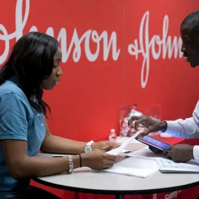 Johnson & Johnson compra biotech por US$ 1 bilhão para ampliar aposta em câncer