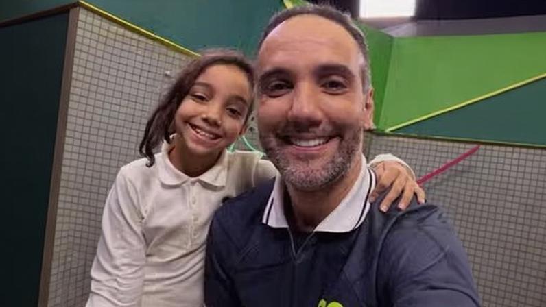 Jorge Iggor conta como lida com a vida profissional agitada na ge TV e com os filhos, Carol e Gustavo — Foto: Reprodução/redes sociais
