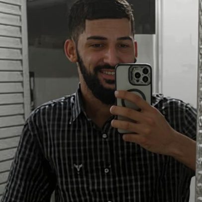 Arma cai em canoa e tiro acidental mata jovem durante caçada em Goiás