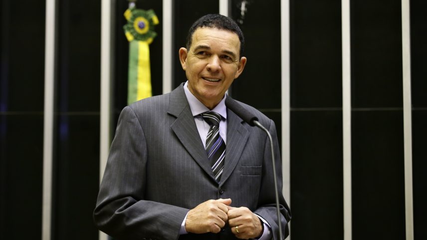 O deputado Juarez Costa (Republicanos-MT) foi acusado de receber BMW de propina