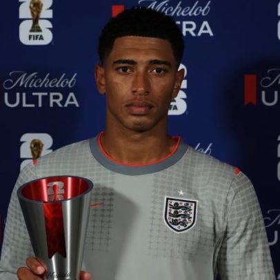 Meia da Inglaterra recebe prêmio de melhor em campo, mas afirma não ter merecido