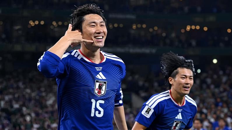 Kamada comemora gol do Japão contra a Tunísia