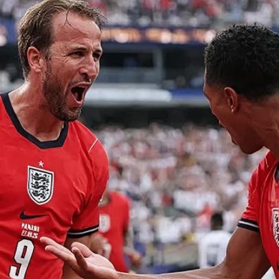 Kane faz história, Inglaterra vence Panamá e lidera Grupo L
