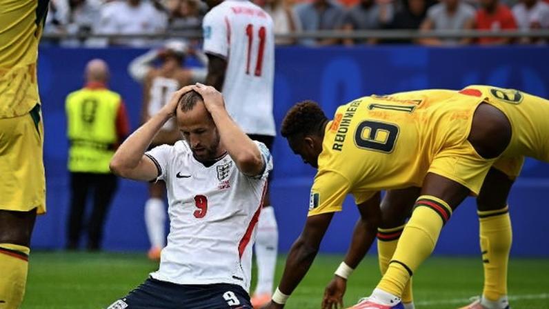 Kane lamenta após desperdiçar chance clara em Inglaterra x Gana