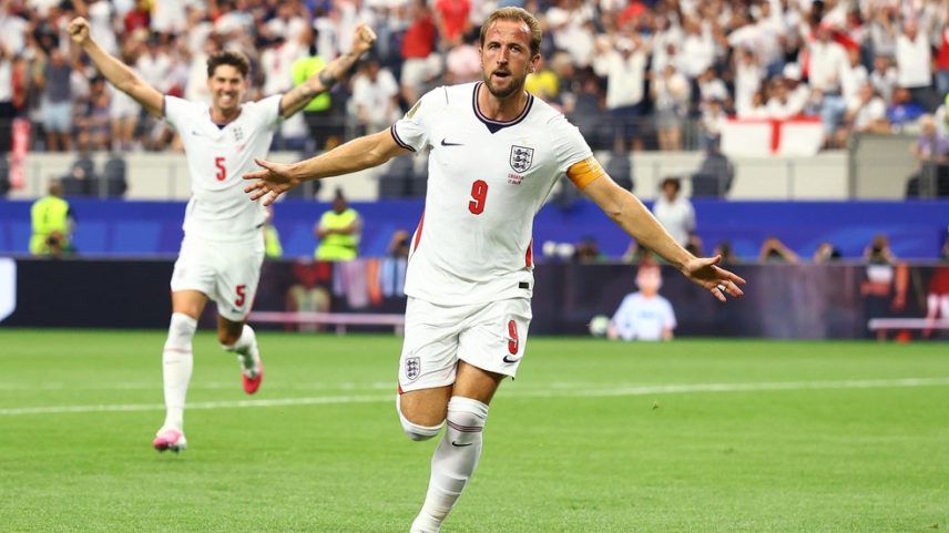 Harry Kane marca em Inglaterra x Croácia — Foto: Reuters