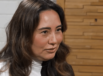 Karina Sato teve vida dupla conciliando Votorantim e Sabrina Sato por 13 anos