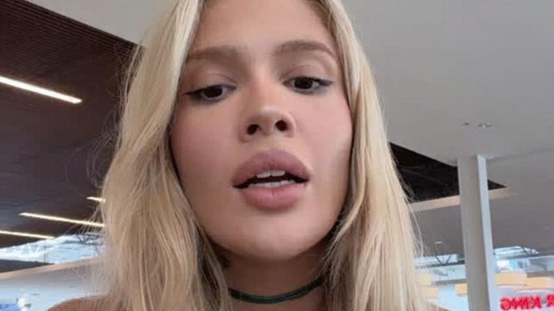 Karoline Lima mostra ferimentos nos pés após cobertura da Copa do Mundo