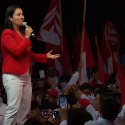 Eleições no Peru: Keiko lidera com 17 mil votos sobre Sánchez