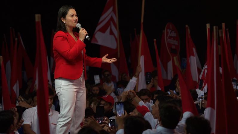 Foto colorida mostra Keiko Fujimori, candidata a presidente do Peru - Metrópoles
