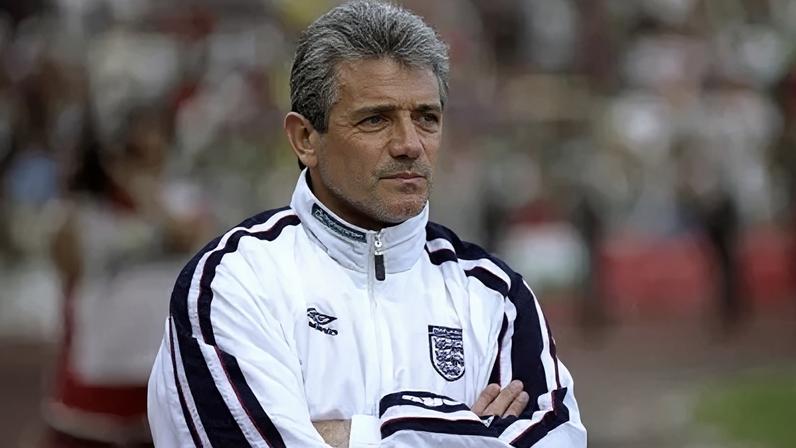 Kevin Keegan em jogo da Inglaterra em 1999