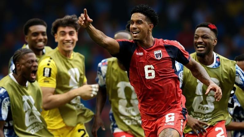 Kevin Pina comemora gol do Cabo Verde contra o Uruguai, pela Copa do Mundo