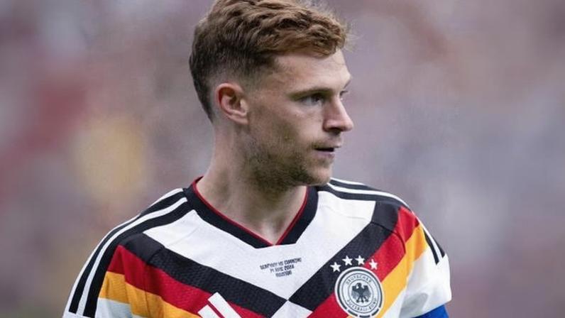 Kimmich em ação durante jogo entre Alemanha e Curaçao na Copa do Mundo