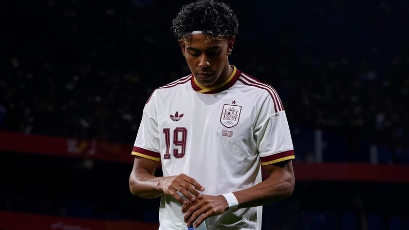 Lamine Yamal, da Espanha, em amistoso contra o Egito no RCDE Stadium, em Barcelona