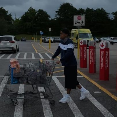 Lamine Yamal aparece em supermercado nos EUA e viraliza nas redes
