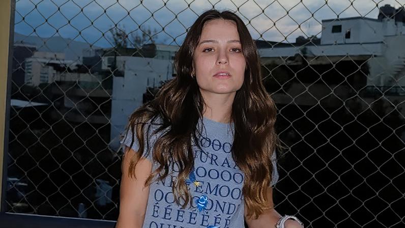 Larissa Manoela se manifestou sobre rumores de gravidez nas redes sociais