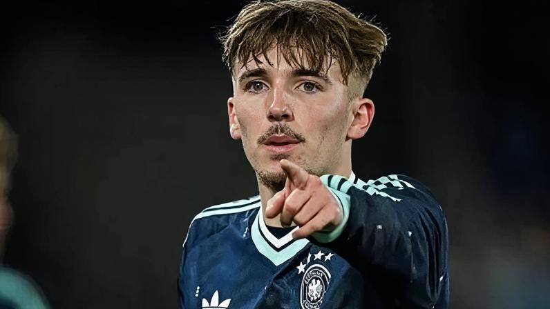 Lennart Karl, meia que desfalcará a Alemanha na disputa da Copa do Mundo de 2026