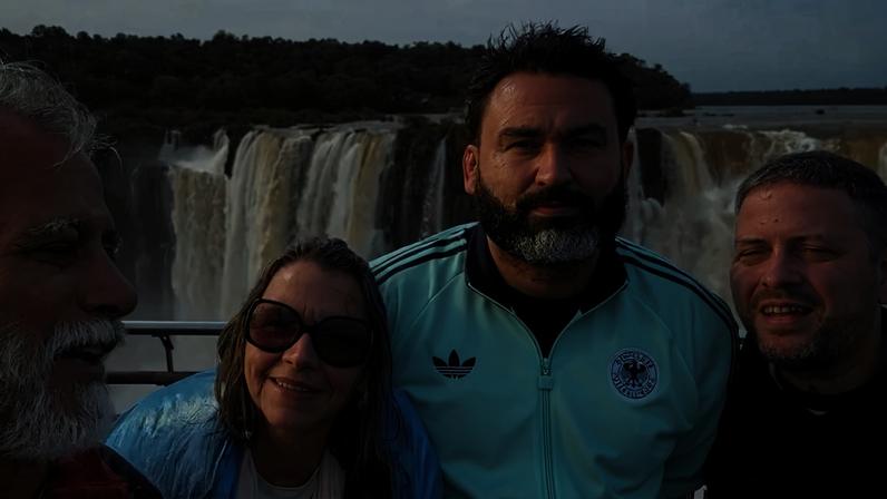Foragido, Léo Índio surge em vídeo próximo à fronteira com o Brasil