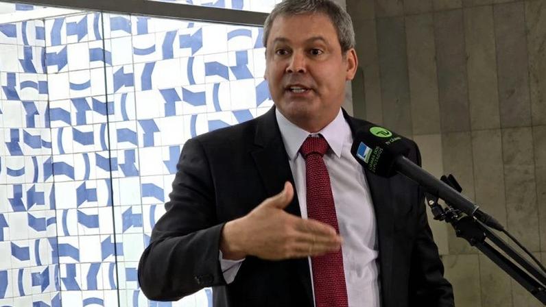 Na petição, o deputado pede que o ex-chefe do Executivo retorne ao Complexo da Papuda, em Brasília, em regime fechado