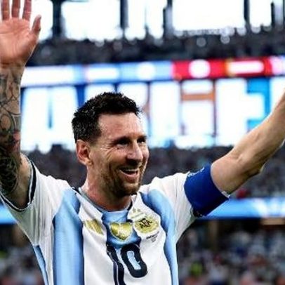 Messi, arquiteto da Argentina, transcende as quatro linhas