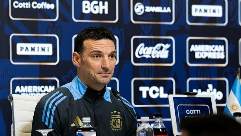 Lionel Scaloni falou sobre a situação do camisa 10 antes de jogo contra Honduras